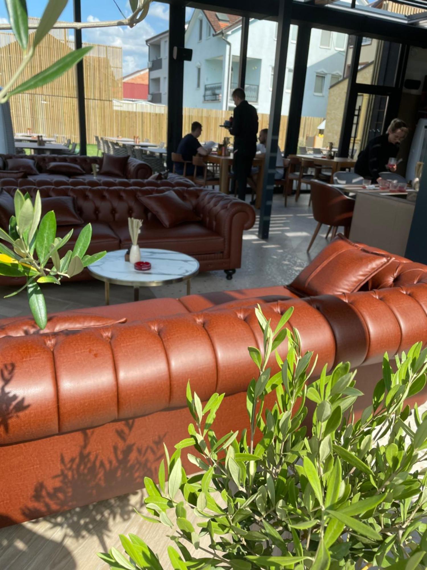 Santa Villa & Restaurant Sremska Mitrovica Bagian luar foto