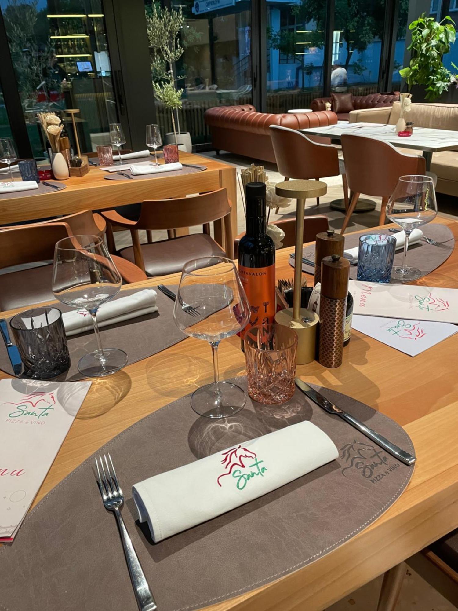 Santa Villa & Restaurant Sremska Mitrovica Bagian luar foto